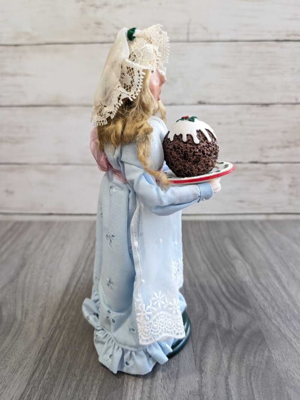 Byers' Choice Girl With Plum Pudding Victorian Caroler - Picture 3 of 7